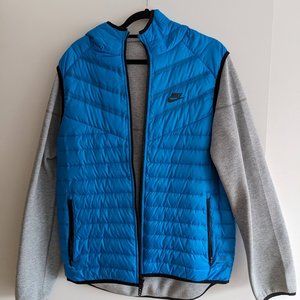 Nike Tech Fleece Aeroloft Reversible Windrunner